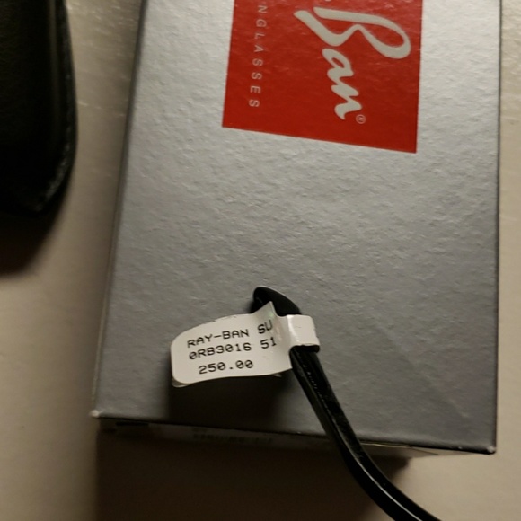 Raybans - Picture 4 of 4